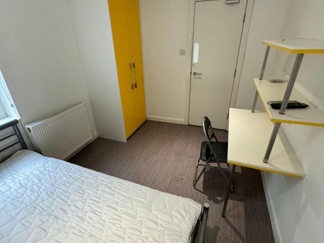 Room for rent in Stoke, Stoke-on-Trent