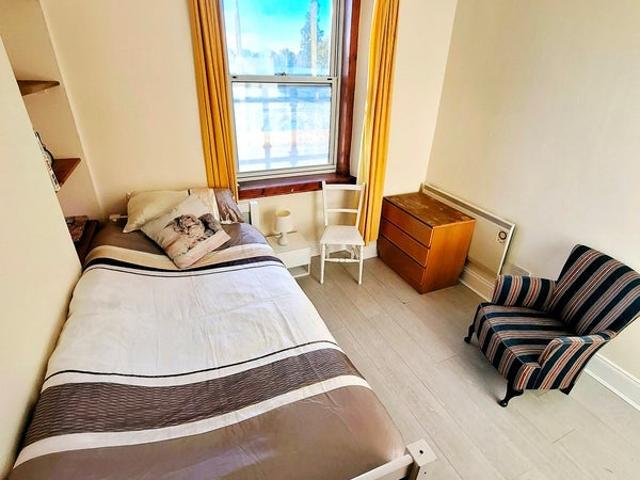 Room for rent in The Grange, City of Edinburgh