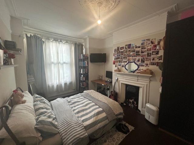 Room for rent in Clapham, Greater London