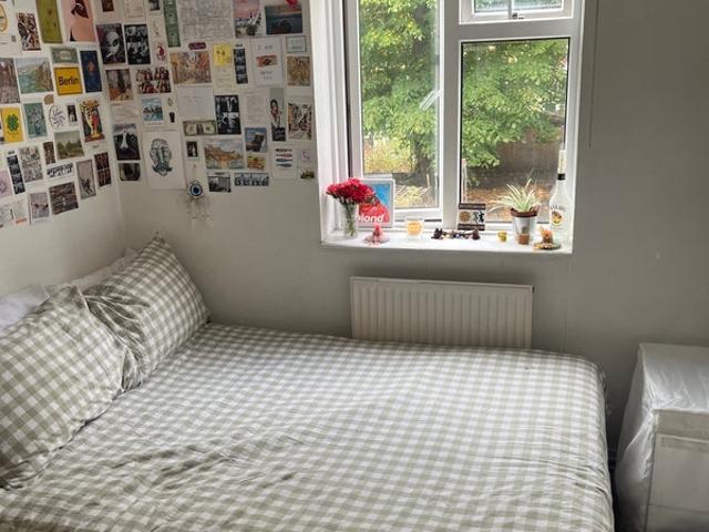 Room for rent in Stepney, Greater London