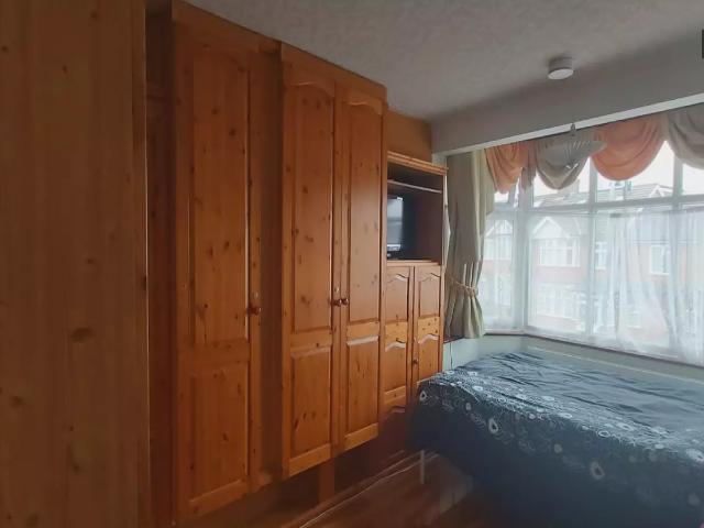 Room for rent in Chadwell Heath, Greater London