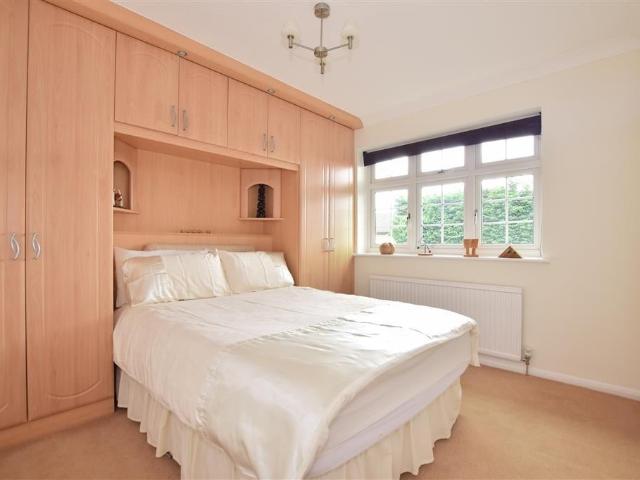 Room for rent in London Borough of Redbridge, Greater London