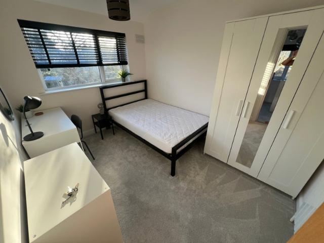 Room for rent in Shirley, West Midlands