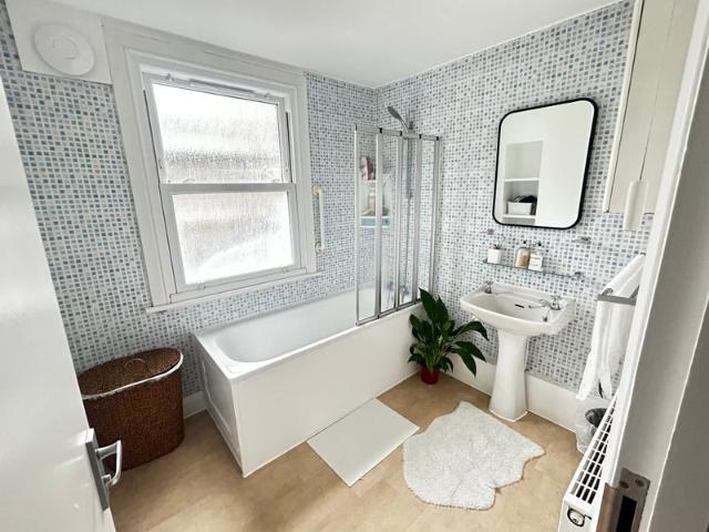 Room for rent in Walworth, Greater London