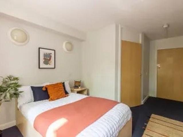 Room for rent in Heeley, South Yorkshire