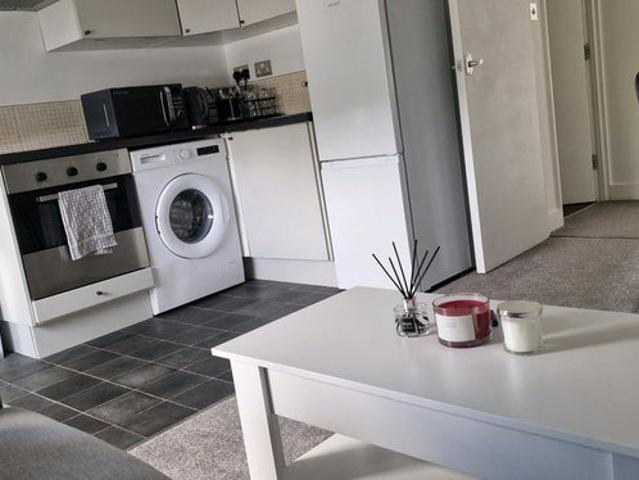 Flat for rent in East Farleigh, Maidstone