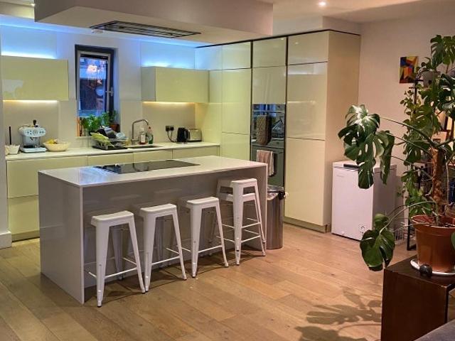 Room for rent in South Hackney, Greater London