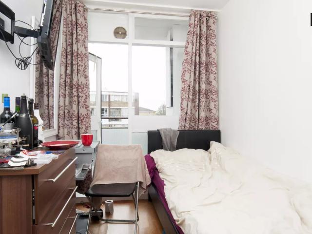 Flat for rent in London Borough of Hammersmith and Fulham, Greater London