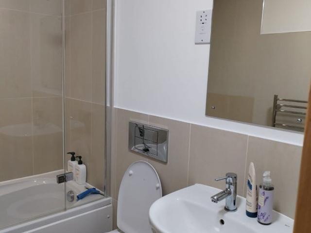 Room for rent in Lee Chapel, Basildon