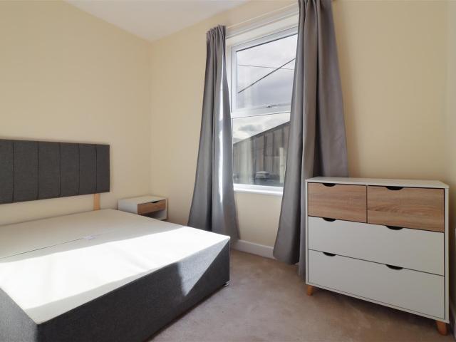 Room for rent in Loundsley Green, East Midlands