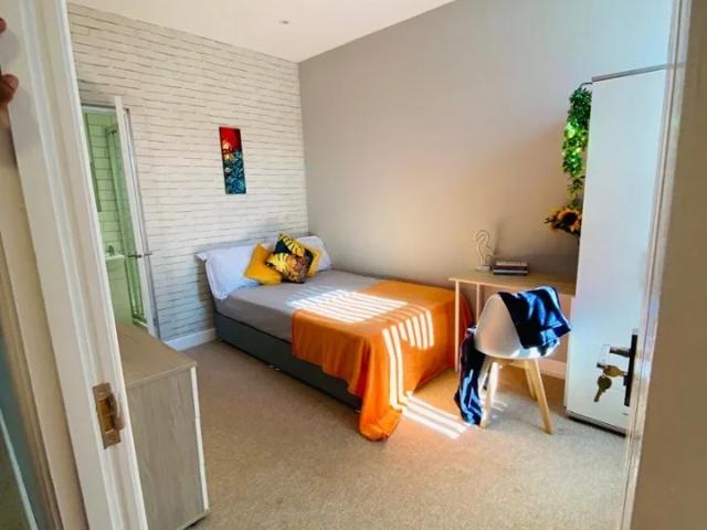Room for rent in Langley, Slough