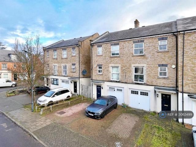 Room for rent in London Borough of Brent, Greater London