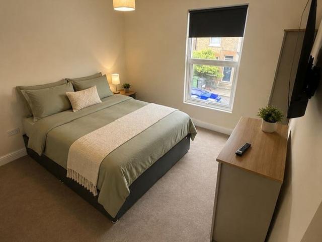 Room for rent in Ringlestone, Midway