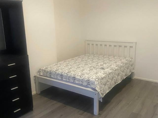 Room for rent in Chingford Mount, Highams Park