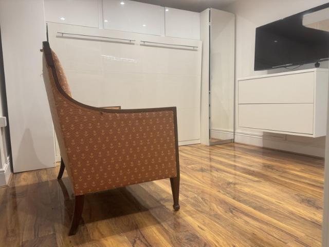 Flat for rent in Bellenden, Greater London