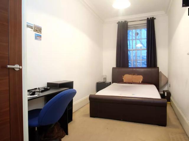 Flat for rent in Kensal Town, Greater London