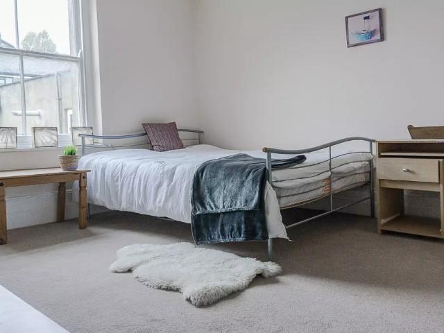 Room for rent in Westbourne Green, Greater London