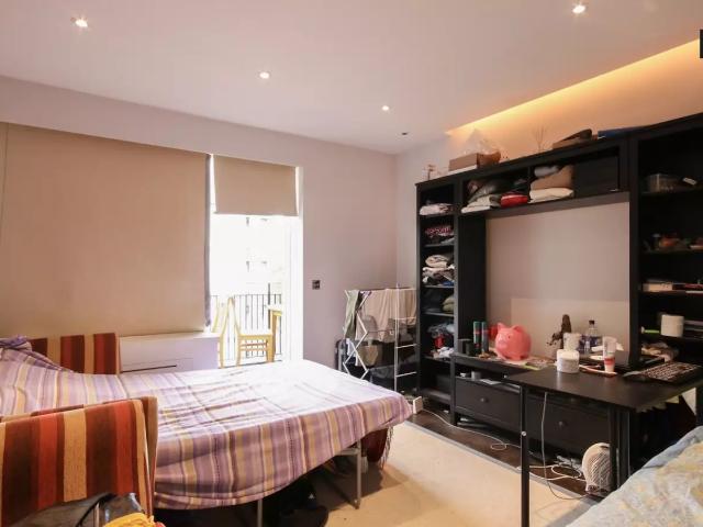 Flat for rent in London Borough of Lambeth, Greater London