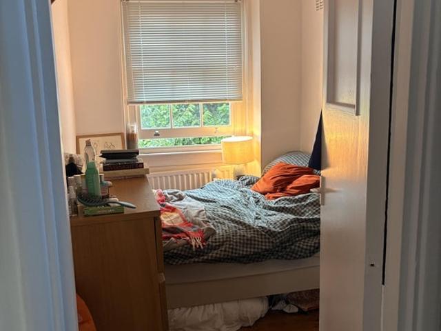 Room for rent in Oval, Greater London