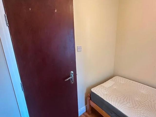 Room for rent in London Borough of Enfield, Greater London