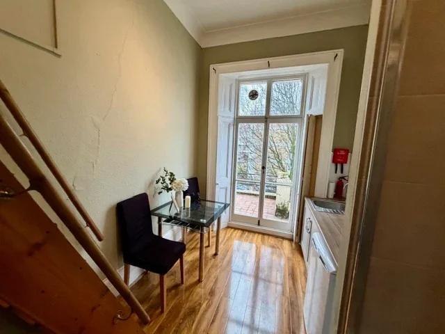 Room for rent in Pimlico, Greater London