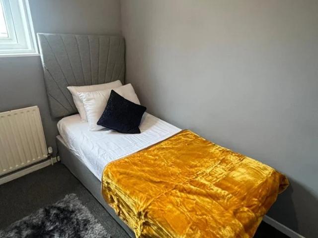 Room for rent in Harold Hill, Greater London