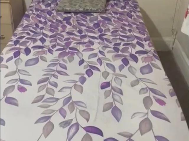Room for rent in Hale End, Greater London