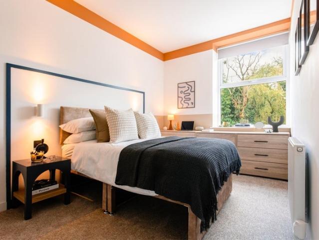 Room for rent in Fernhill, Bury
