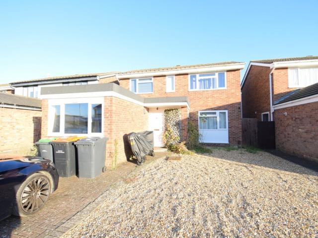 Room for rent in De Parys, Bedford