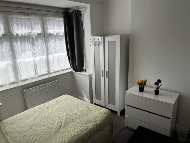 Room for rent in Maryland, Greater London