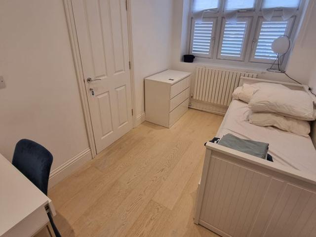 Room for rent in East Greenwich, Greater London