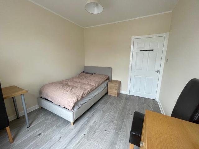 Room for rent in Colinton Mains, Oxgangs