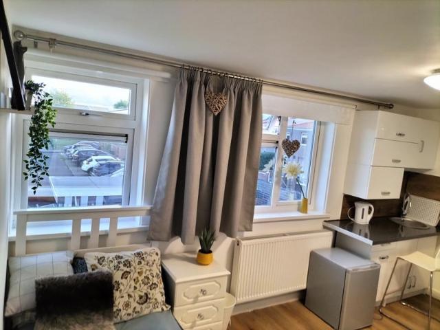 Room for rent in Harold Hill, Greater London