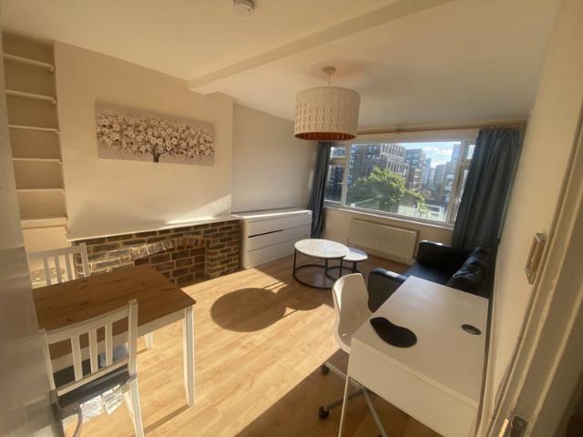 Room for rent in London Borough of Lewisham, Deptford