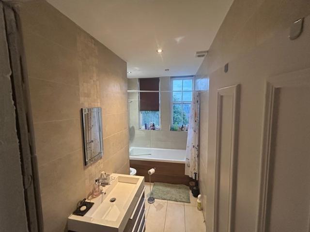 Room for rent in Braid Hills, Scotland