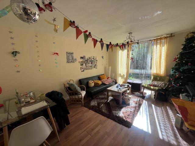 Room for rent in Somers Town, Greater London