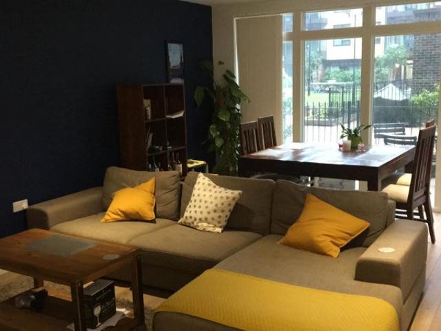 Room for rent in Poplar Grove, Greater London