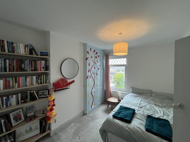Room for rent in Falcon Lodge, Wales