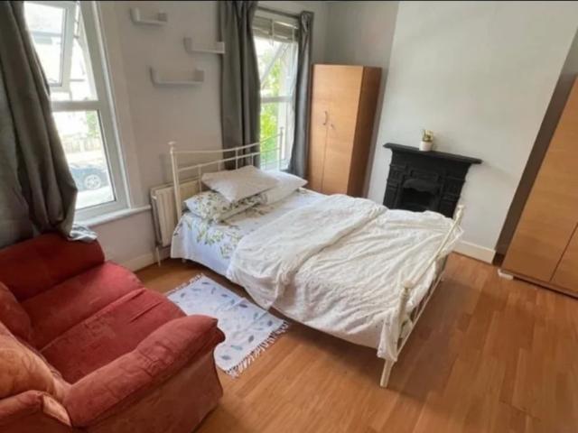 Room for rent in Upton Park, Greater London