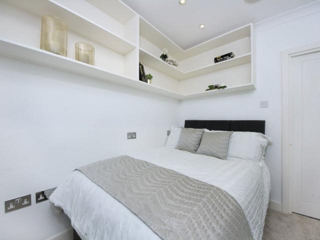 Room for rent in London Borough of Croydon, Greater London