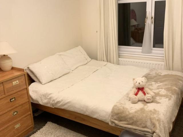 Room for rent in Milngavie, Scotland