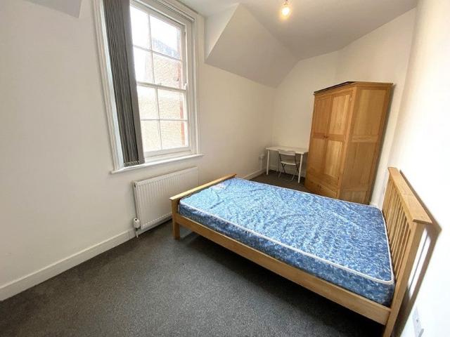 Flat for rent in Portsea, City Of Portsmouth