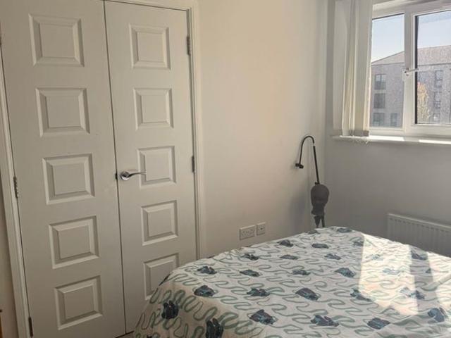 Room for rent in Scotstoun, Scotland