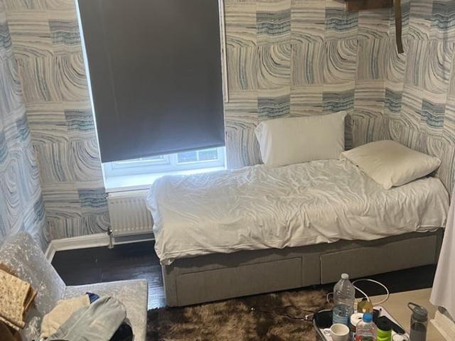 Room for rent in Hathershaw, Pendock