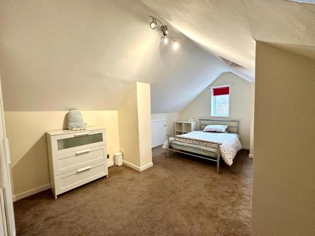 Room for rent in Lee Bank, Greater Manchester