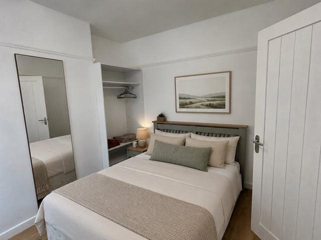 Room for rent in Bradshaw, Lee Bank