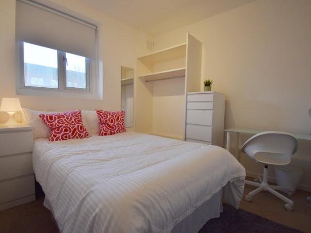 Room for rent in Stockwell, Greater London