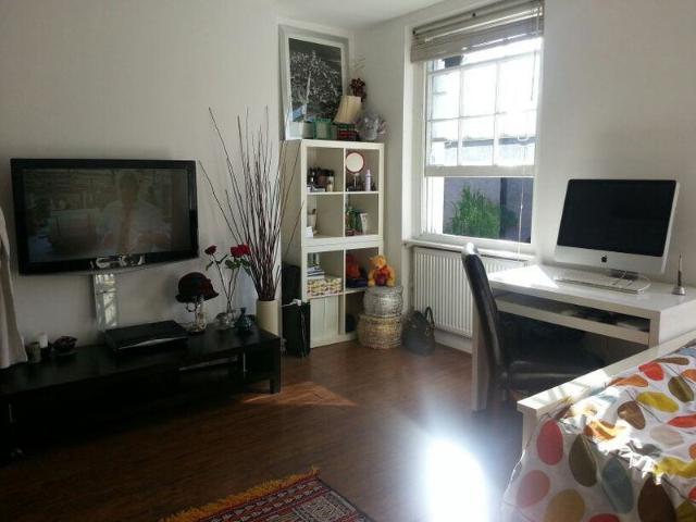 Room for rent in Somers Town, Greater London