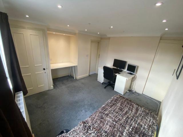Room for rent in London Borough of Croydon, Greater London