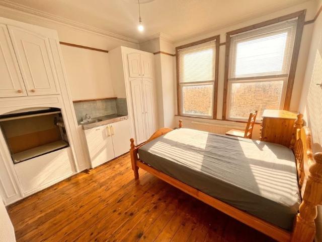 Room for rent in London Borough of Southwark, Greater London
